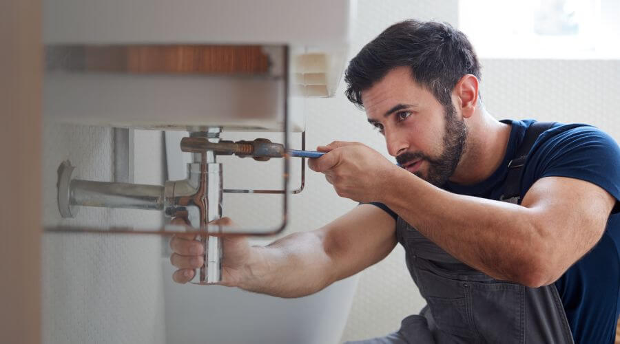 Professional water heater installation services in Middletown, OH